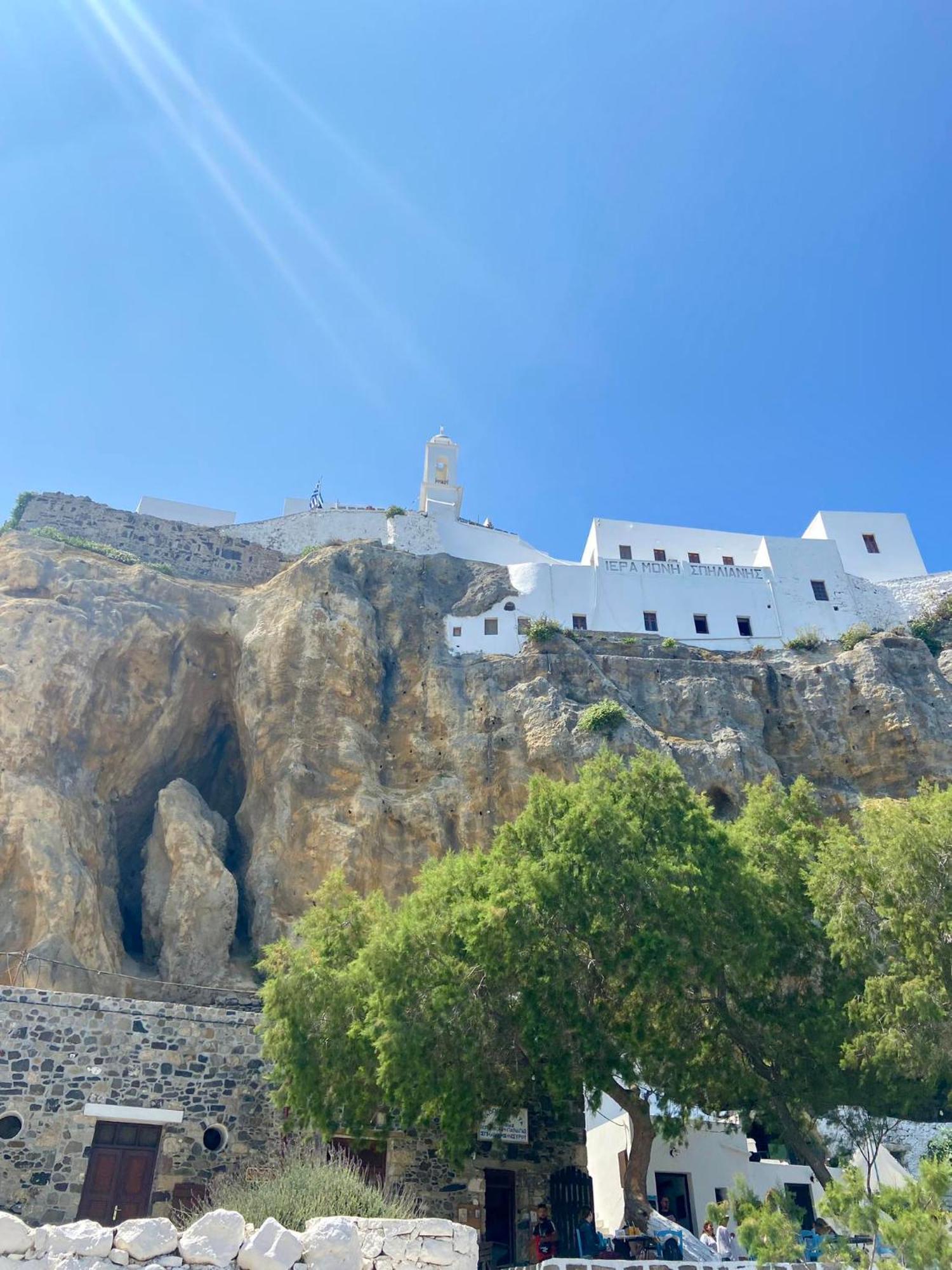 Вилла Monastery View House Mandraki  Экстерьер фото